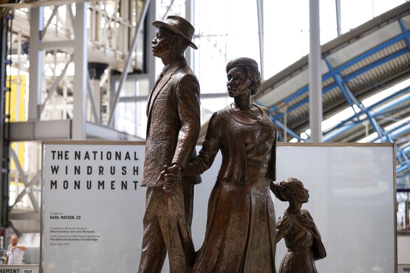 A Windrush-generáció a Waterloo-állomásnál kapott szobrot Londonban 