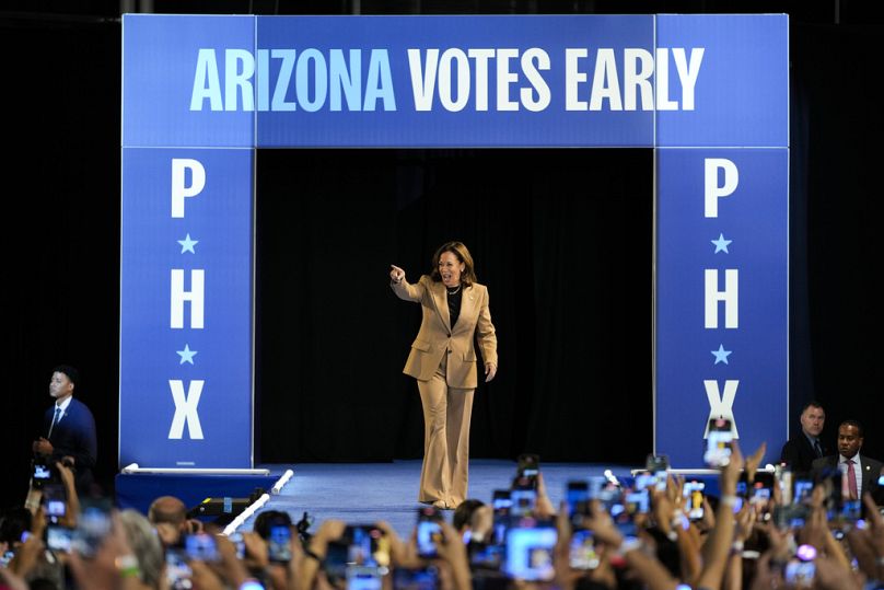 Kamala Harris fa campagna elettorale a Chandler, Arizona