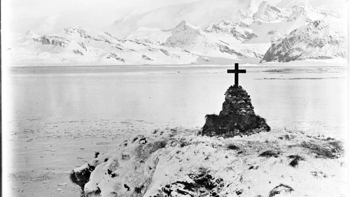 Ernest Shackleton memorial ‘Hope Cross’ goes on show in Dundee, coinciding with new documentary