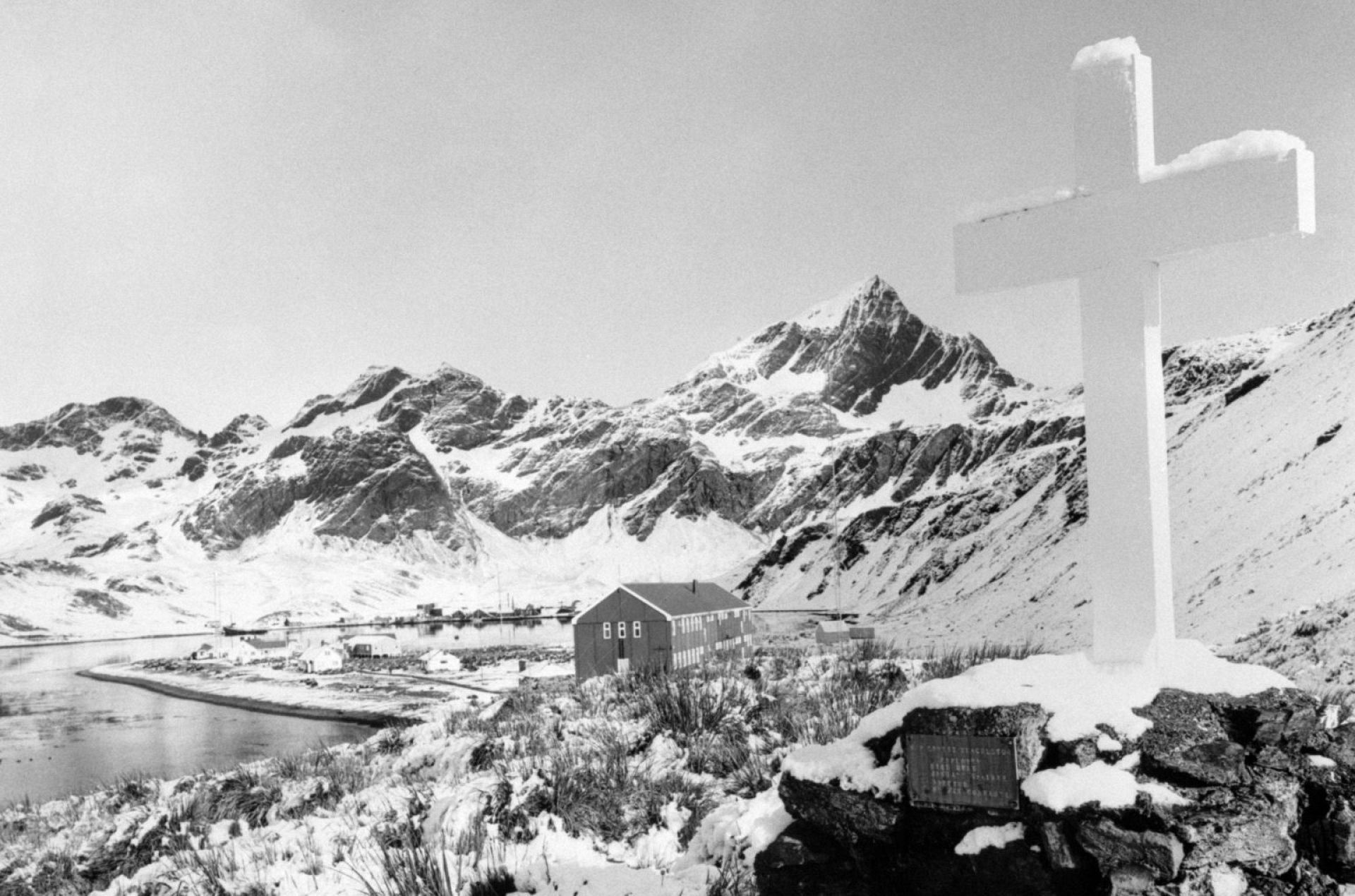 Ernest Shackleton memorial ‘Hope Cross’ goes on show in Dundee