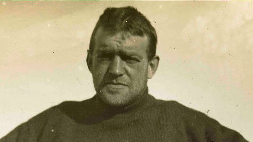 Ernest Shackleton 1922'de hayatını kaybetti.