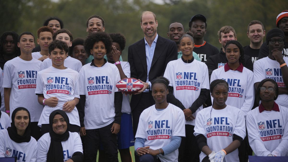 No Comment. Le prince William encourage les jeunes sportifs