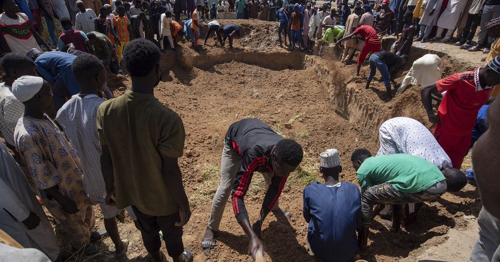 Mass burial held for victims of tanker explosion in northern Nigeria