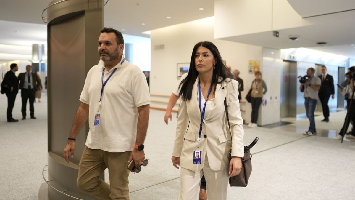 Migráció: Orbán Viktor miatt magyarázkodik a görög szélsőjobb vezetője