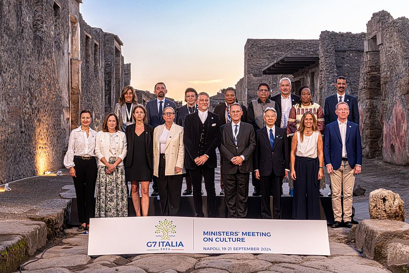 İtalya'daki G7 Kültür Bakanları toplantısına katılım sağlayanlar.