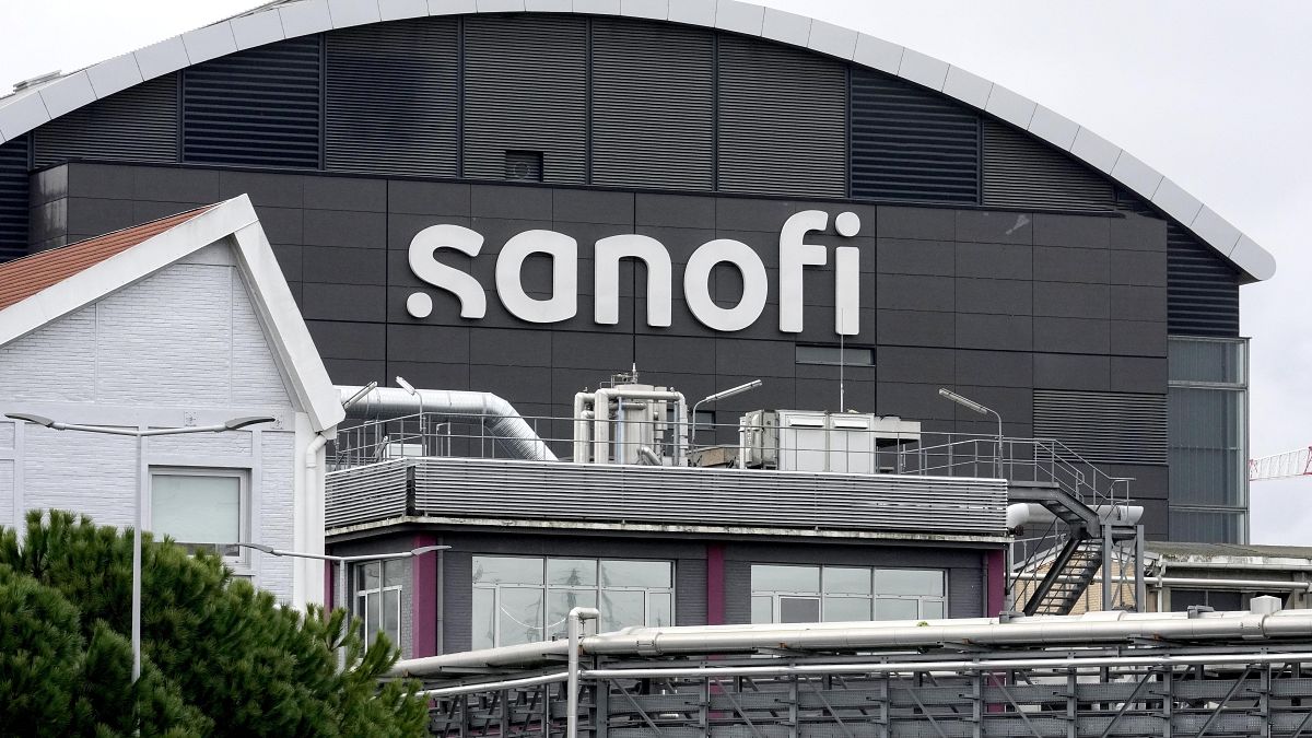 Sanofi unit bid: Private group lifts offer, pledging to save French jobs