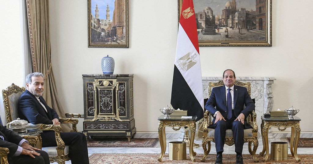 Iranian FM, Egyptian officials hold talks on regional tensions in Cairo