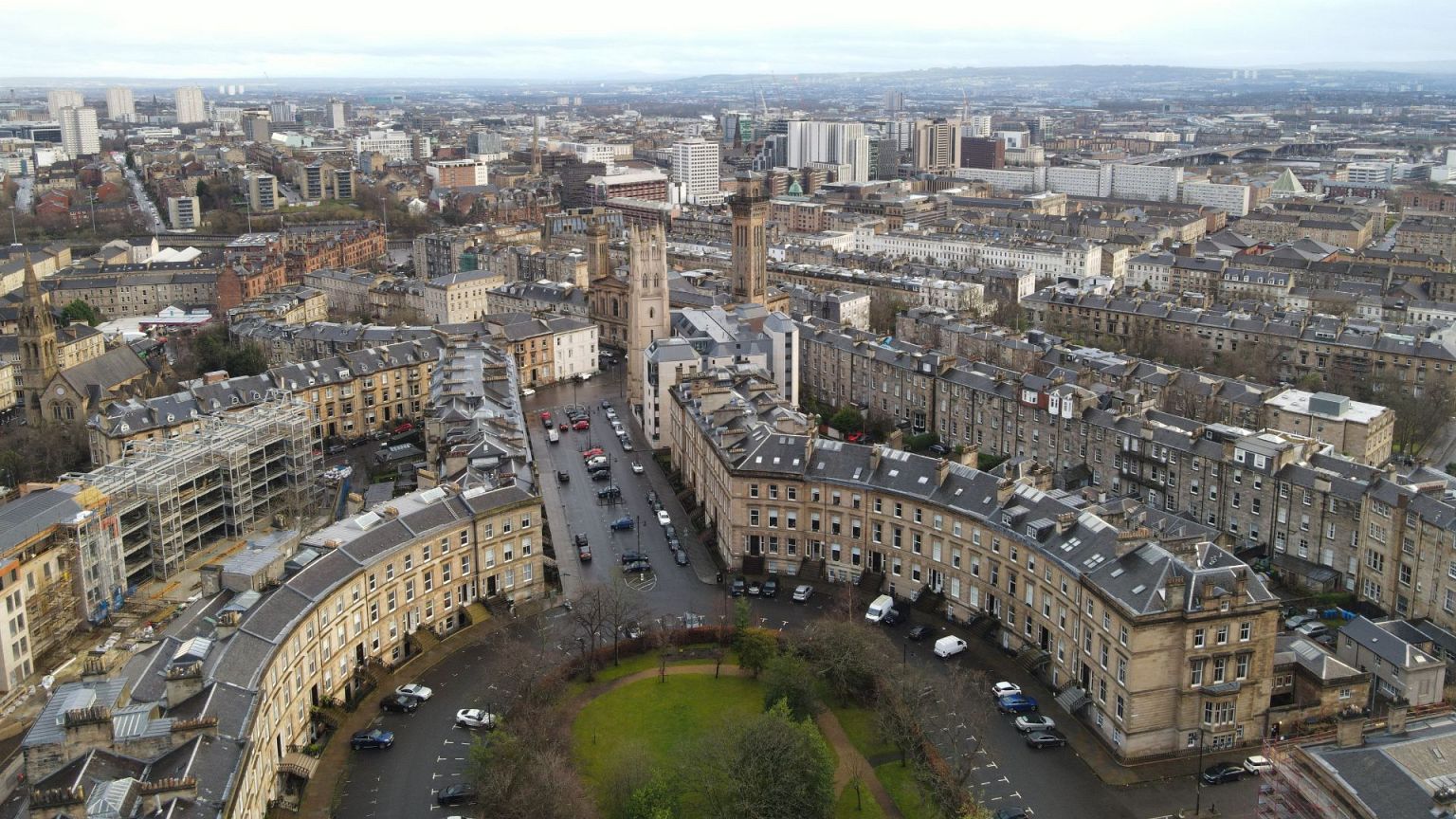 La carta da parati elettrica è in fase di sperimentazione negli appartamenti di Glasgow, in Scozia.