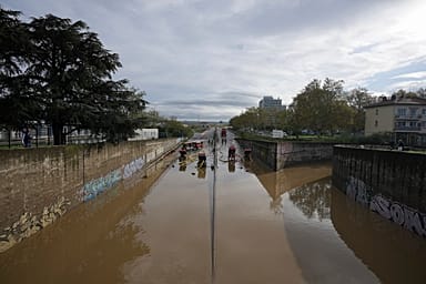 Italy and France hit by severe flooding after heavy rain | Euronews