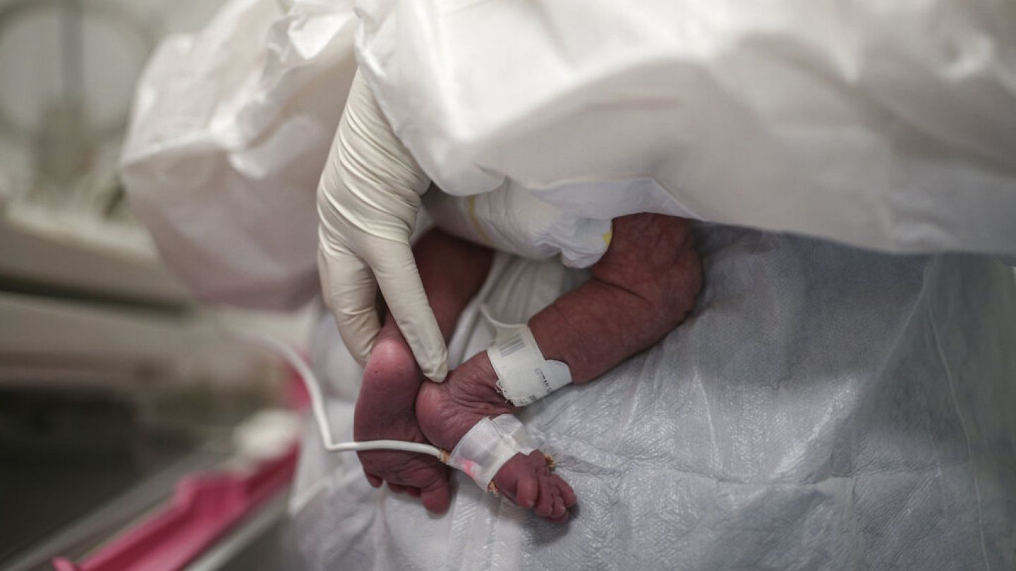 CİMER ihbarıyla ortaya çıkan 'yenidoğan çetesi'ne dair neler biliniyor?