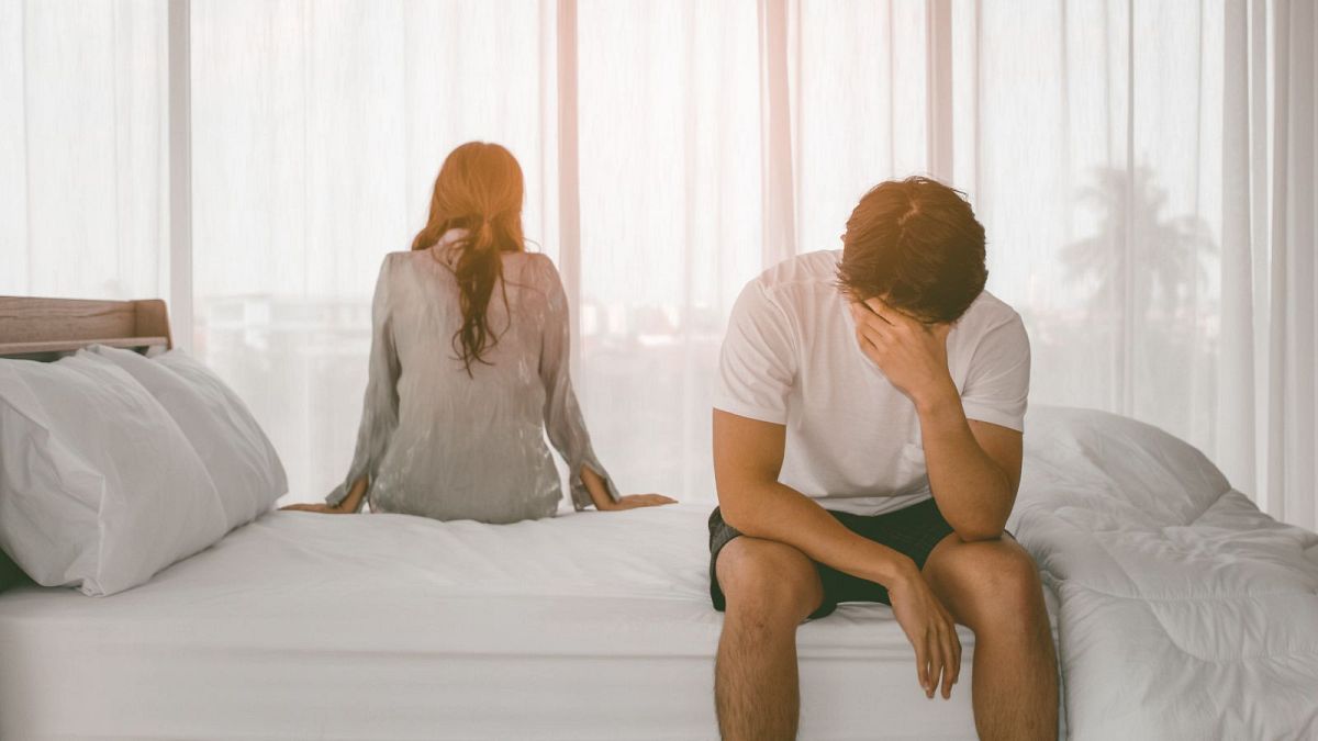 اضطراب از عملکرد خود در رابطه جنسی چیست؟ از نشانه‌ها و راه درمان آن چه  می‌دانیم؟ | Euronews