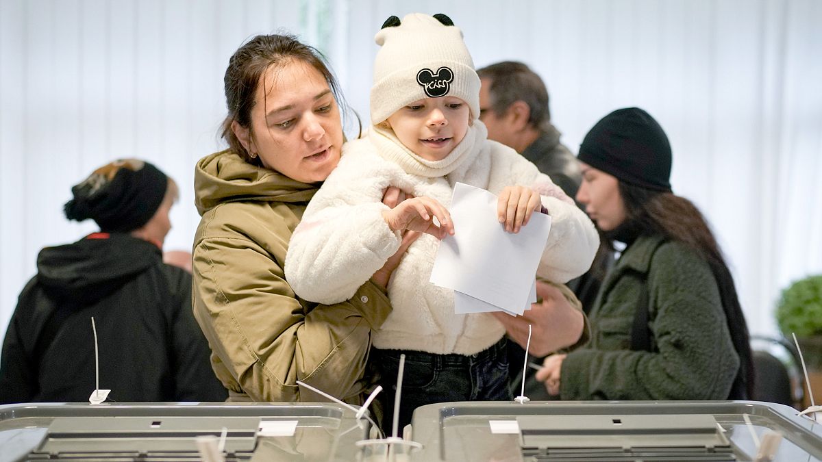 Moldova votes yes to EU membership as president Sandu claims Moscow meddled