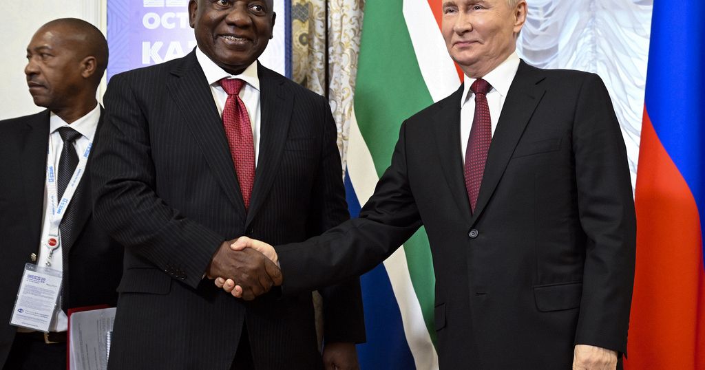 Vladimir Putin holds bilateral talks with Cyril Ramaphosa on sidelines of BRICS summit