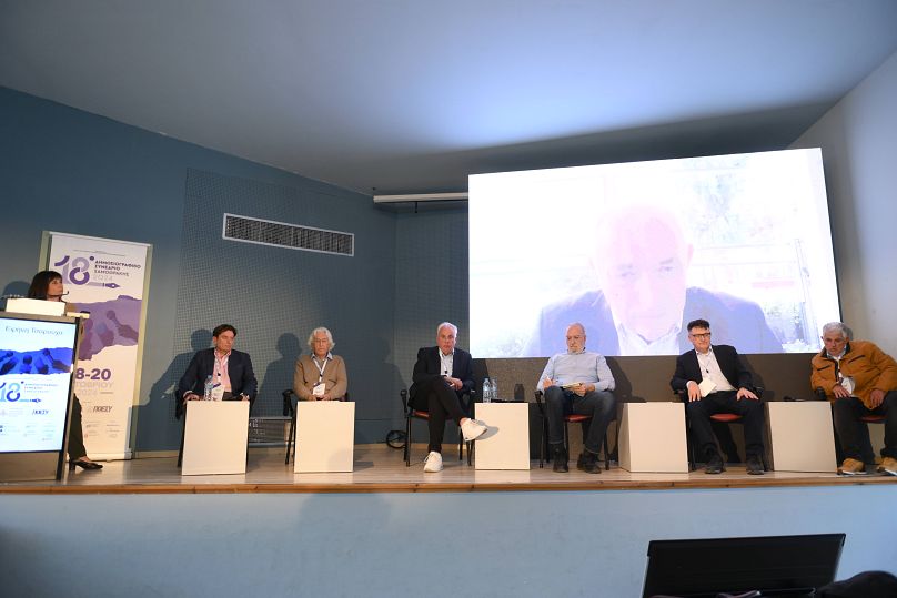 ΔΗΜΟΣΙΟΓΡΑΦΙΚΟ ΣΥΝΕΔΡΙΟ ΣΑΜΟΘΡΑΚΗΣ