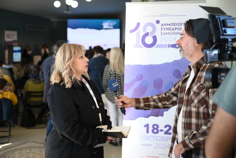 Η ΚΑΤΙΑ ΤΣΙΜΠΛΑΚΗ ΜΙΛΑΕΙ ΣΤΟΝ ΓΙΑΝΝΗ ΓΙΑΓΚΙΝΗ