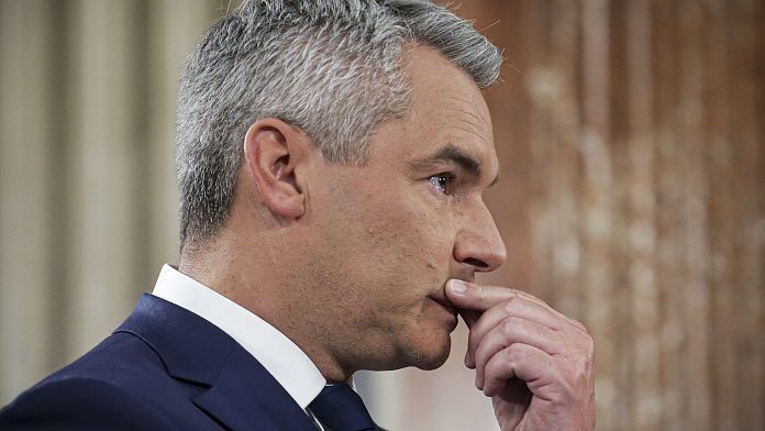 Austria: incarico ai popolari, estrema destra esclusa dalla formazione del nuovo governo