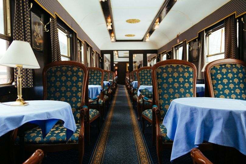 Konuklar, son derece lüks ve ikonik Orient Express'te zaman geçirecekler.