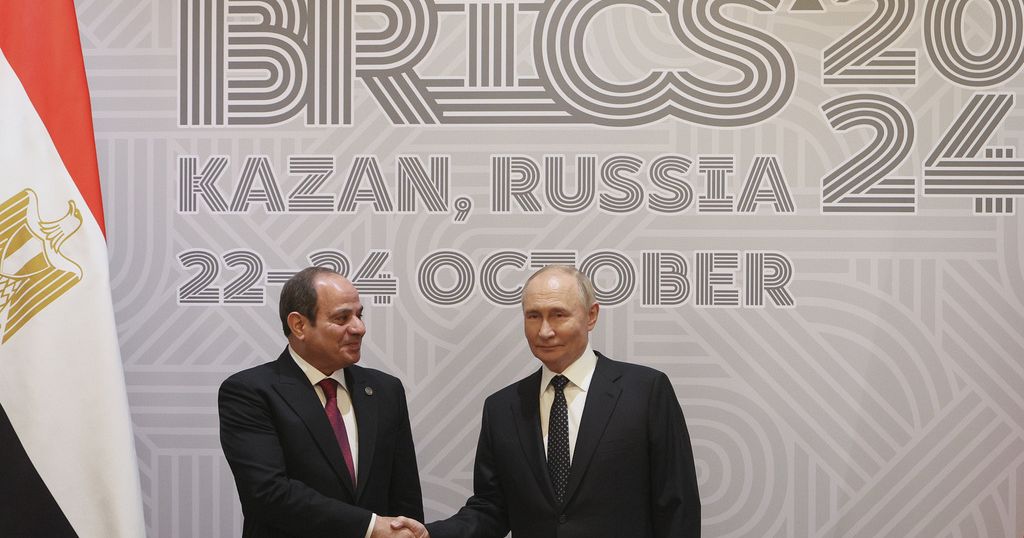 Egyptian, Russian leaders agree to strengthen ties during Brics summit