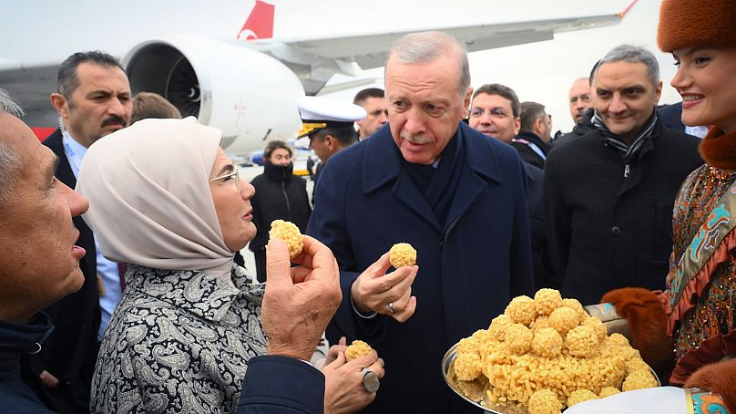 ورود اردوغان و همسرش به فرودگاه کازان