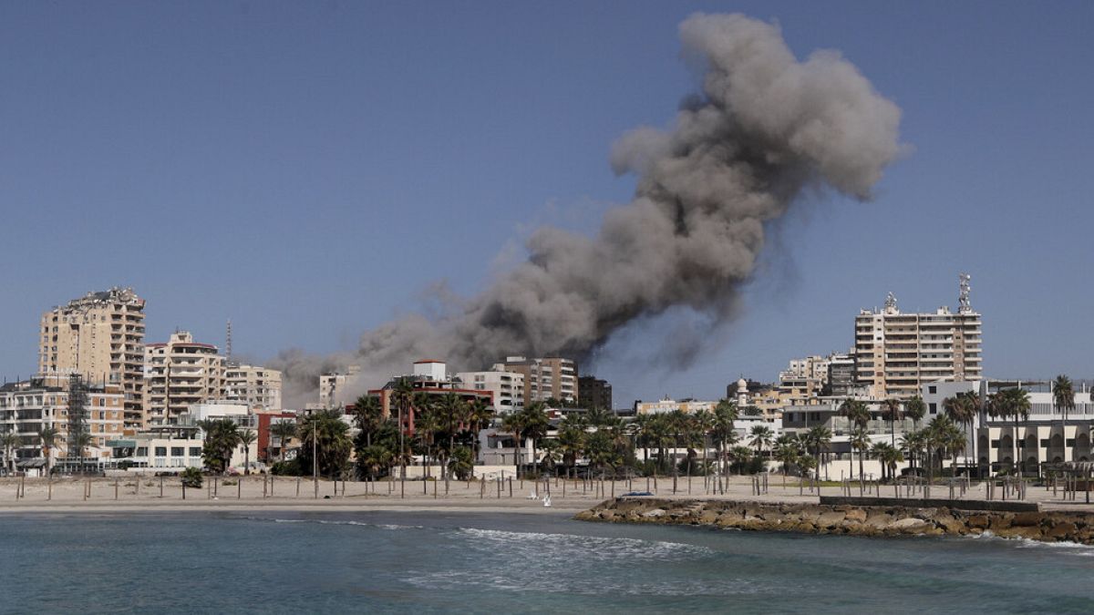 Blinken urges Israeli ceasefire amid continued violence
