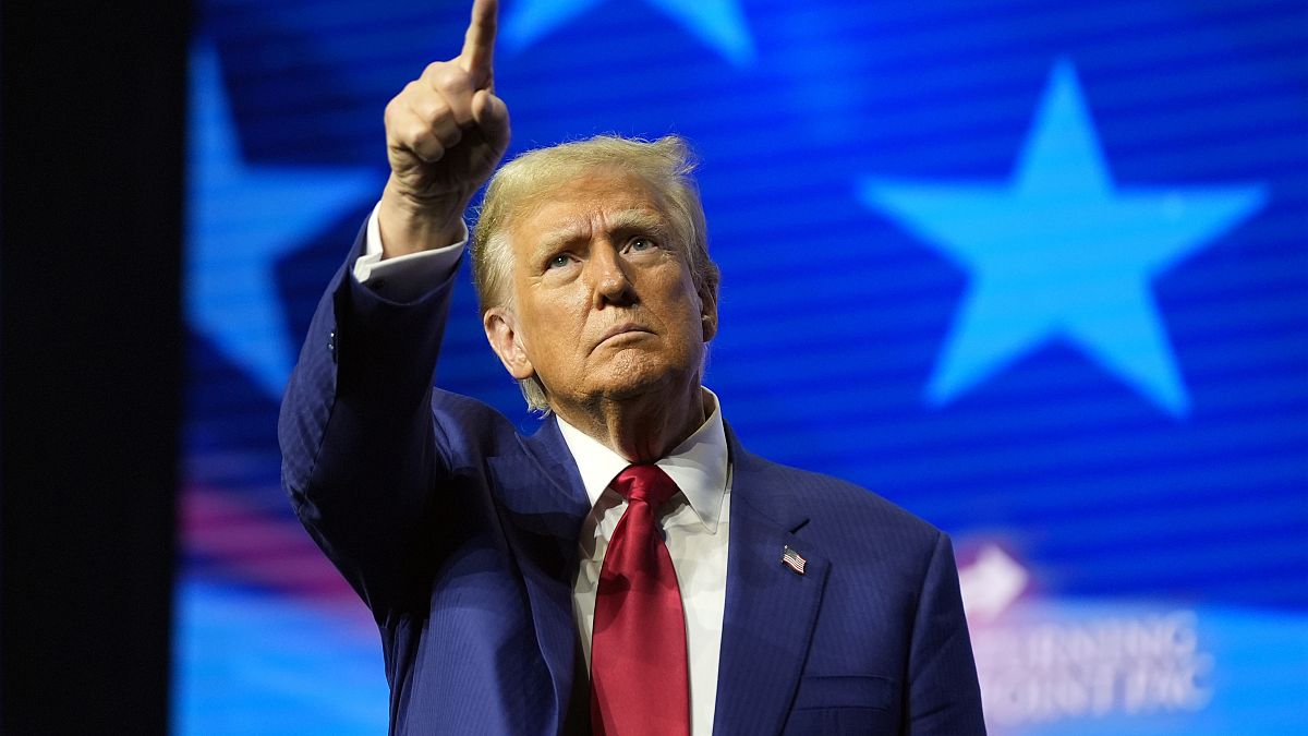 Újabb modell vádolja Trumpot szexuális visszaéléssel