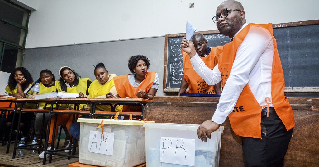 Mozambique’s ruling party wins disputed polls