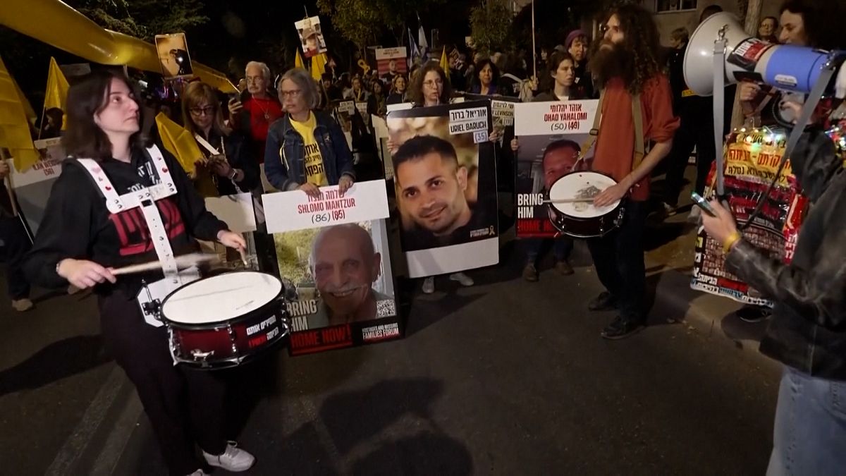 NO COMMENT: Hundreds demonstrate in Jerusalem and Tel Aviv for release of hostages in Gaza