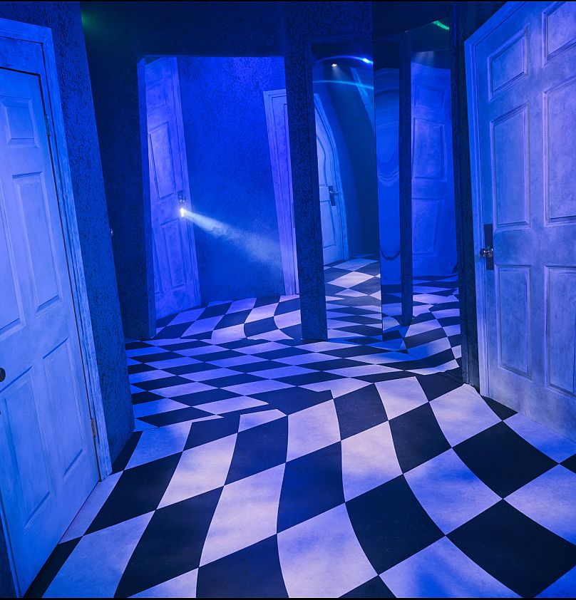 Dizzying hallways
