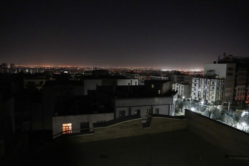 İran'ın başkenti Tahran'ın cumartesi sabah saatlerindeki görünümü, 26 Ekim 2024.