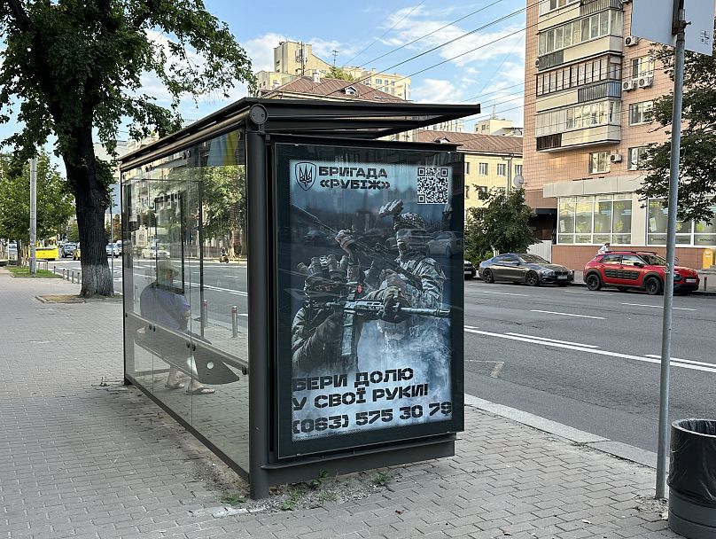 Affiche sur la conscription à Kyiv : « Prenez votre destin en main ! ».