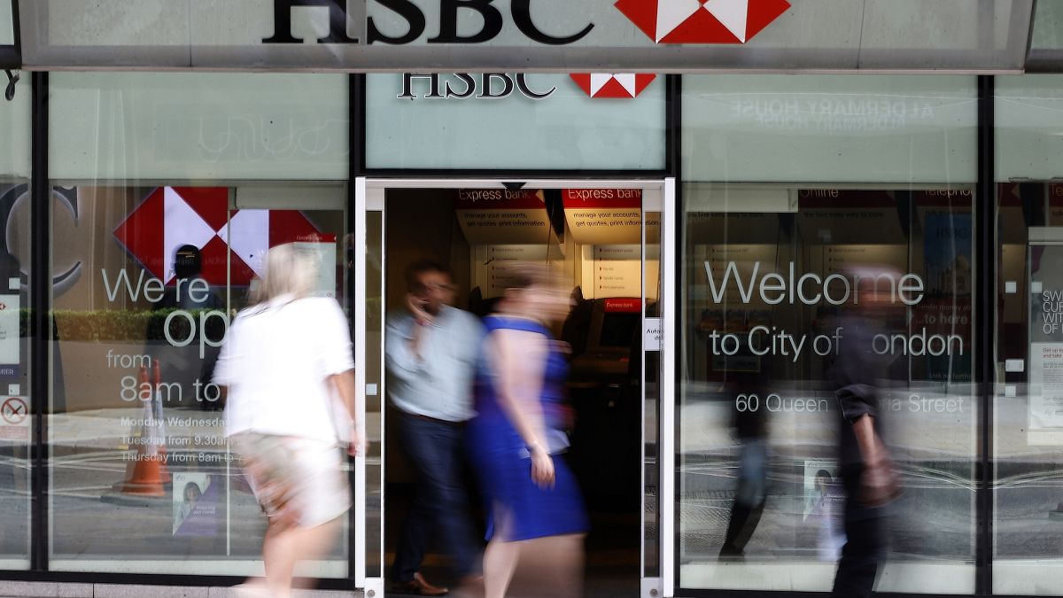 HSBC reveals billion-euro share buyback as earnings beat estimates