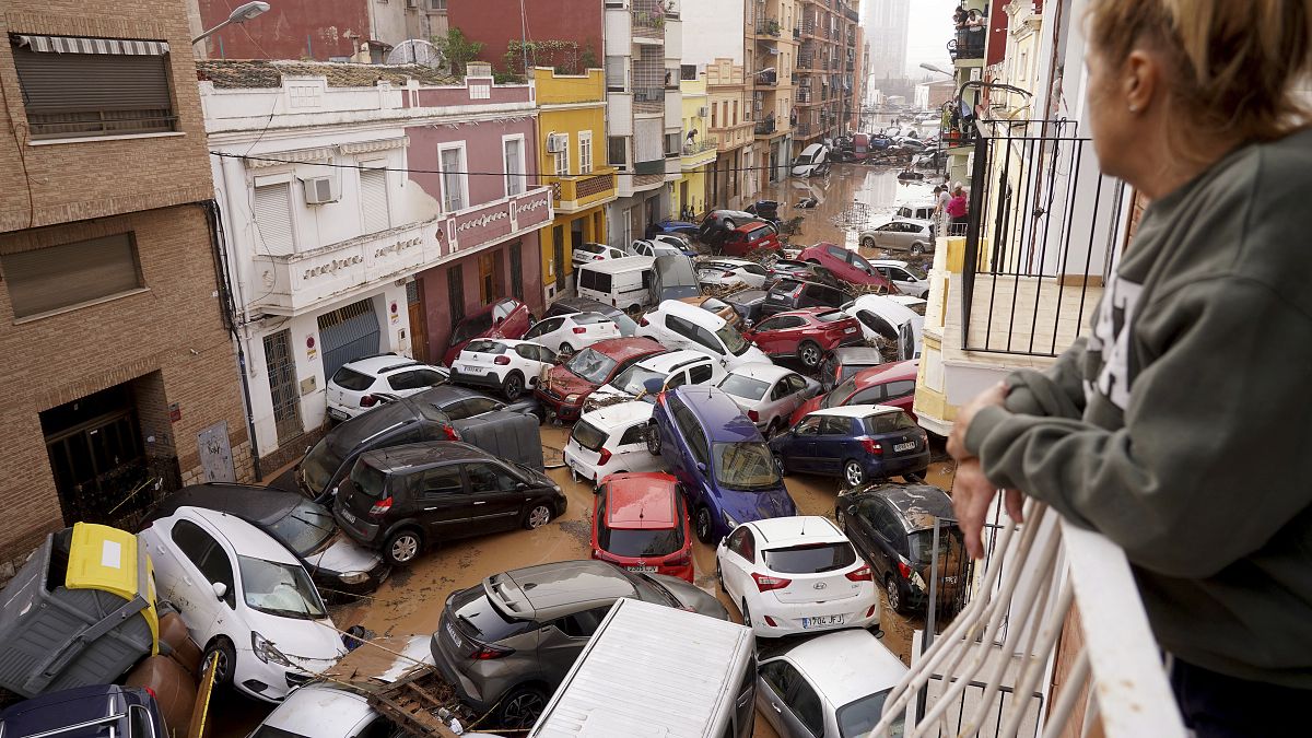 ارتفاع عدد ضحايا فيضانات إسبانيا إلى 158 قتيلاً في واحدة من أسوأ كوارث العواصف بأوروبا