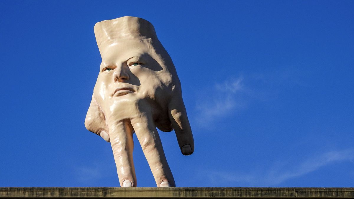 New Zealand waves goodbye to Quasi - the divisive giant hand sculpture