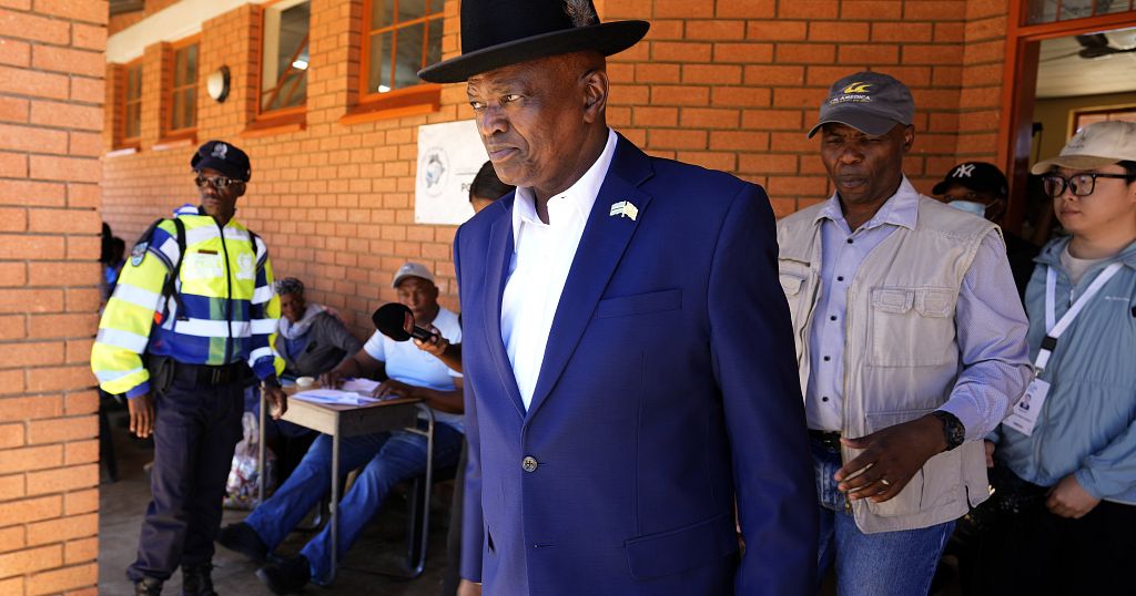 Botswana: Incumbent president Masisi admits defeat