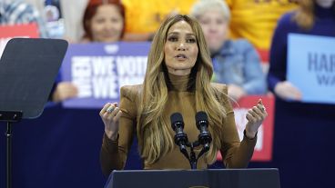 Jennifer Lopez blasts Trump campaign’s ‘garbage’ comments Jennifer Lopez blasts Trump campaign’s ‘garbage’ comments