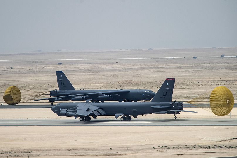 قاذفتان أمريكيتان من طراز "بي-52" تصلان إلى قاعدة العديد الجوية في قطر
