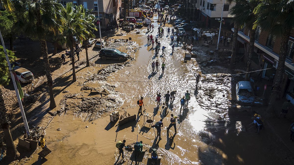 Le Premier ministre espagnol demande l'aide de l'UE face aux inondations