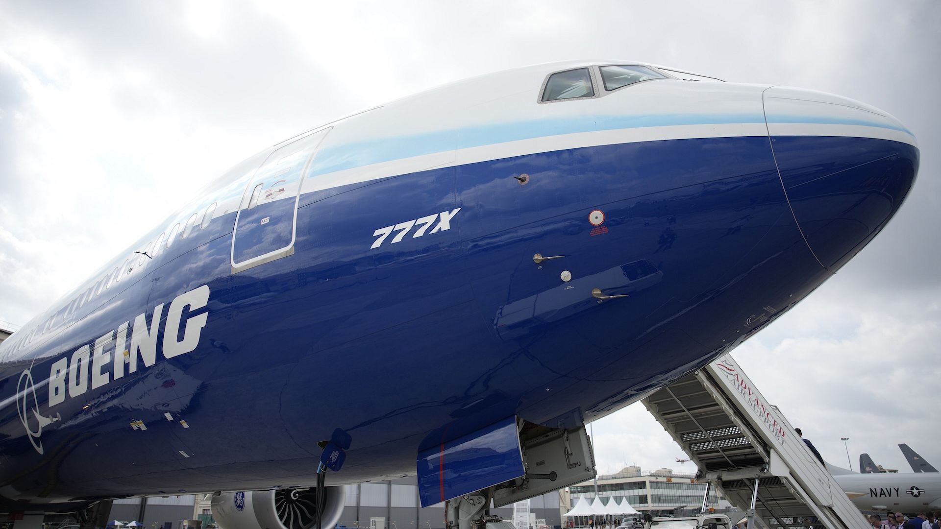 Boeing factory workers to vote on deal that could end sevenweek strike