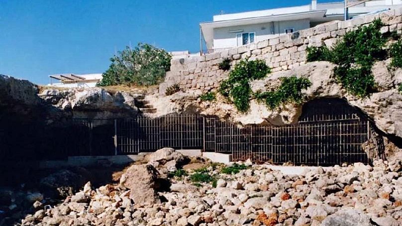 غار کشف‌شده در جنوب ایتالیا