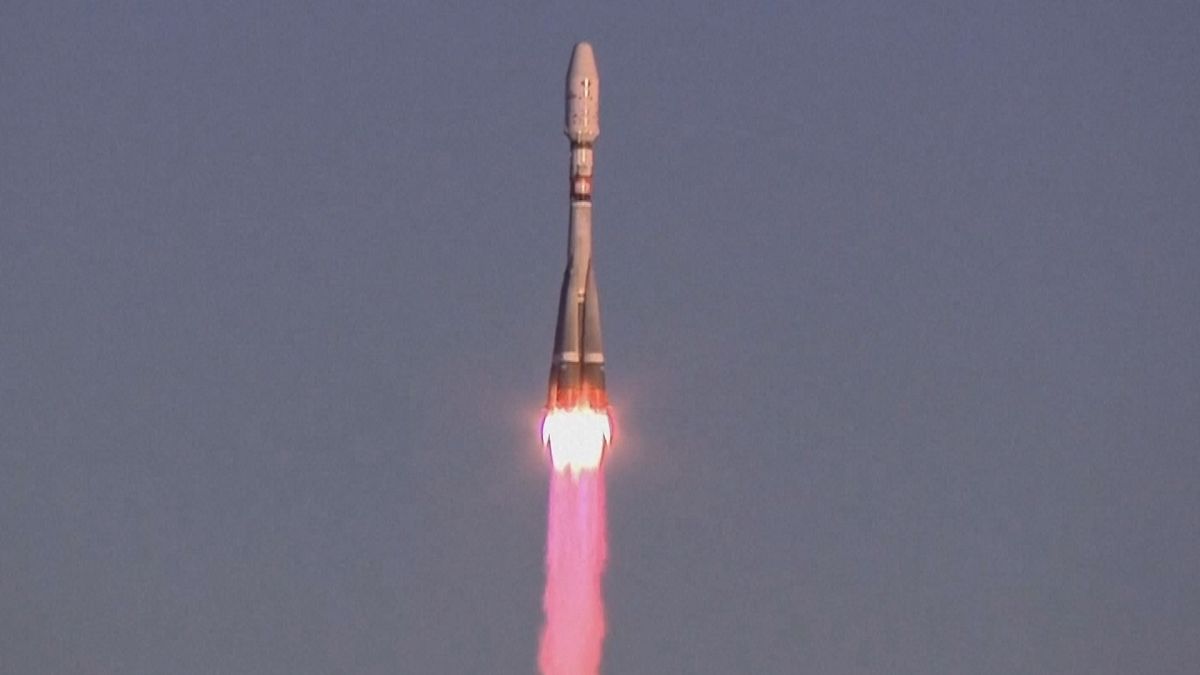 دوستی فضایی ایران و روسیه؛ سایوز ماهواره هدهد و کوثر را به مدار زمین برد |  یورونیوز