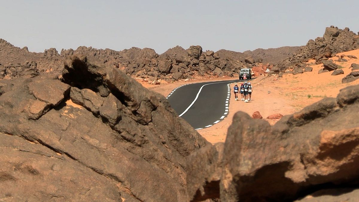 This epic Saharan running trail takes you through the dunes of Djanet