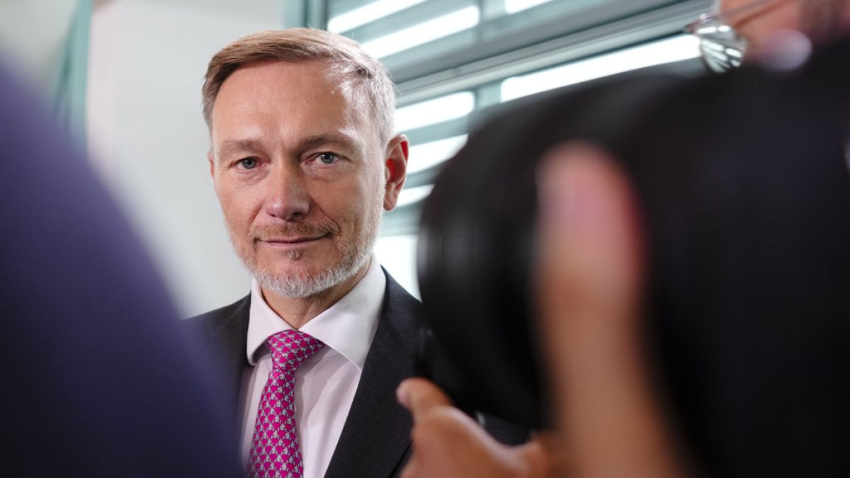 Demissão de Ministro: Scholz Exonera Líder do FDP Christian Lindner