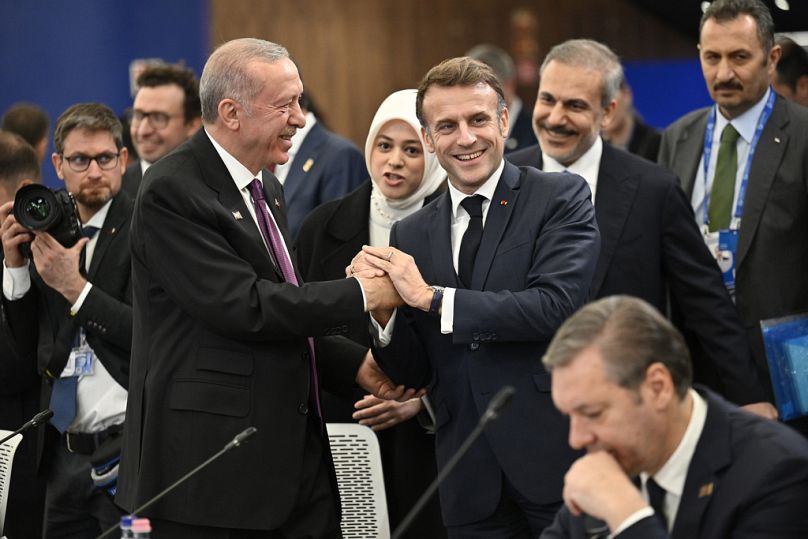 A francia és a tötök elnök az EPC-csúcs plenáris ülése előtt