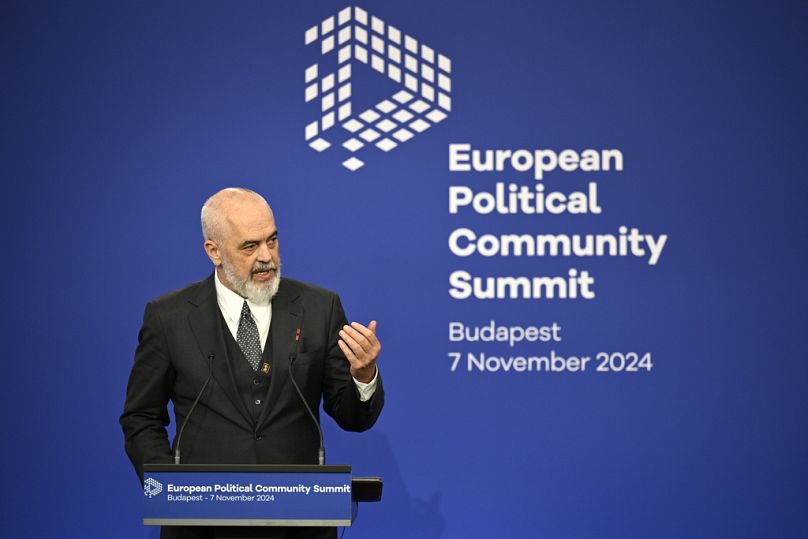 Albánia miniszterelnöke a budapesti csúcs záró sajtótájékoztatóján - 2024. november 7. 