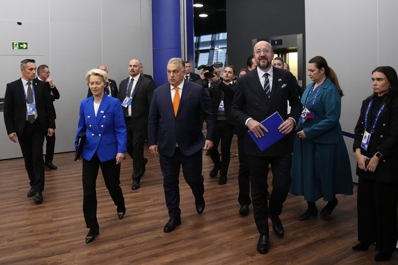 Az unió csúcsvezetők között a magyar miniszterelnök érkezik a közös sajtótájékoztatóra