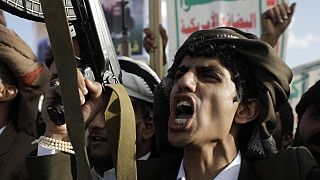 Un supporter degli Houthi, Sanaa, Yemen, 1 novembre 2024