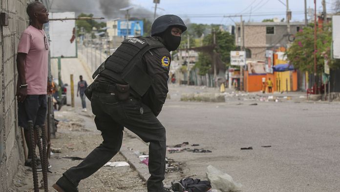 No Comment : des heurts et des incendies dans la capitale haïtienne Port-au Prince