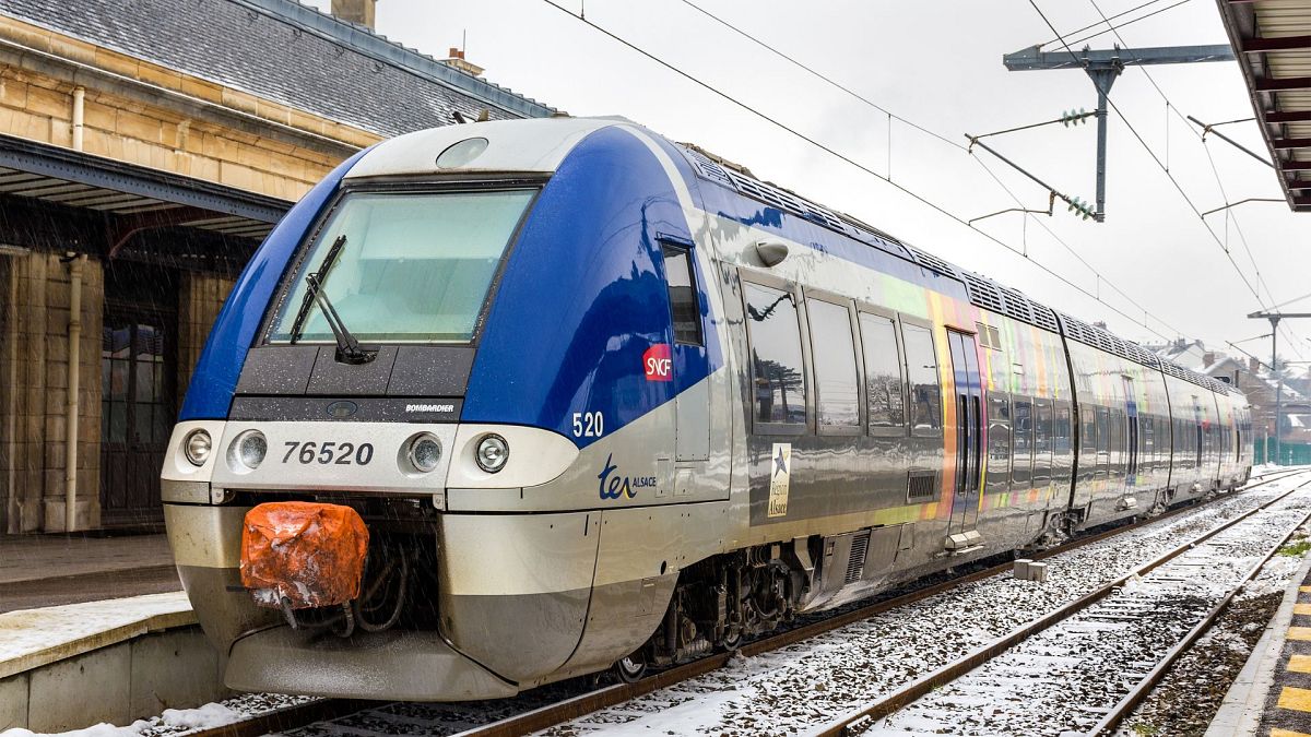 France travel disruption likely this winter due to train and plane str