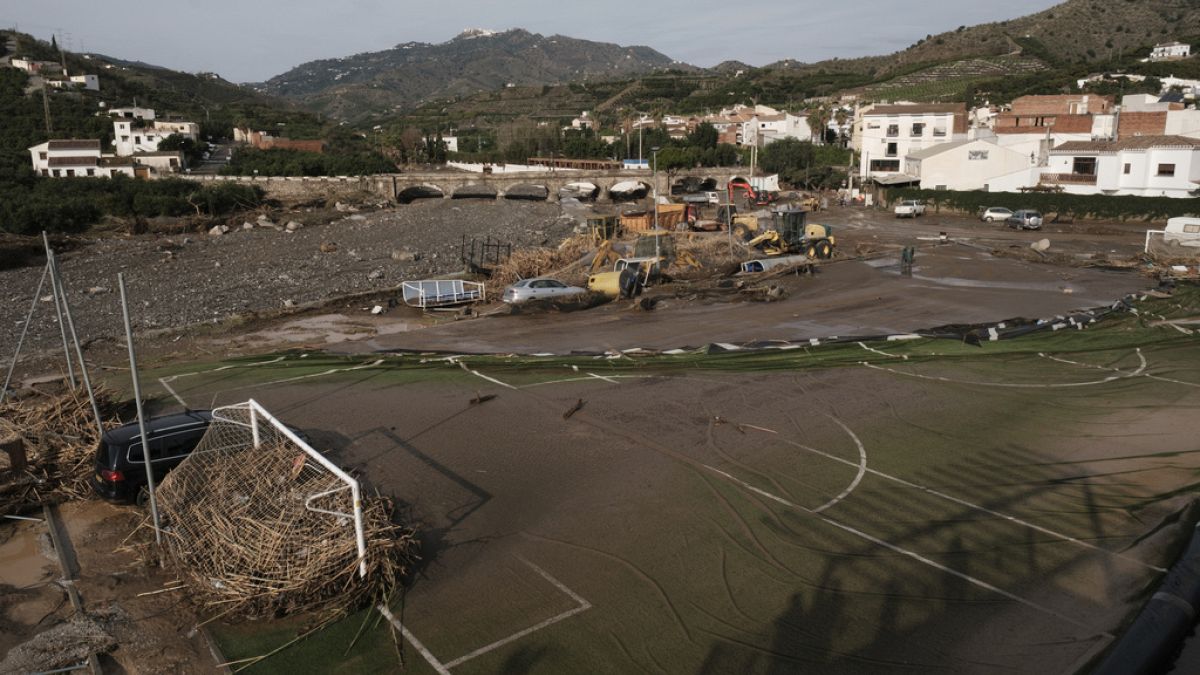 Βαλένθια: Χαώδης καθημερινότητα μετά τις φονικές πλημμύρες