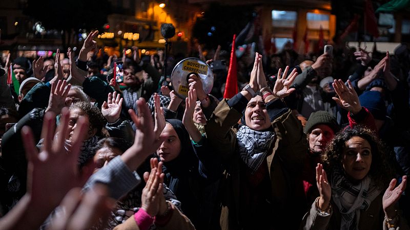 الآلاف يتظاهرون في باريس ضد حفل يميني متطرف لدعم الجيش الإسرائيلي 